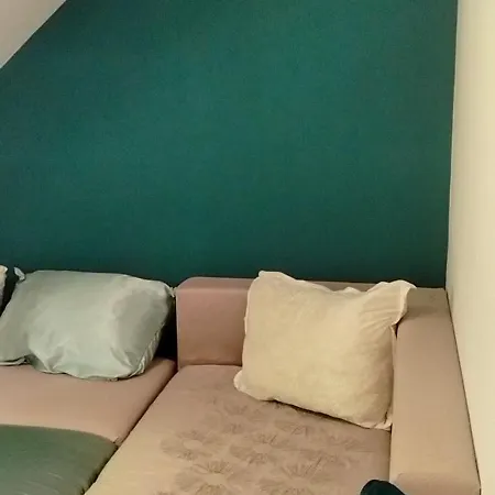 Nad Jeziorem Nyaraló *